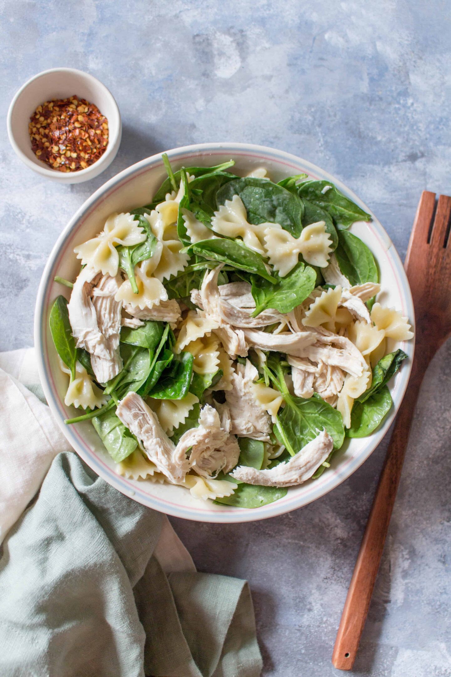 Looking for the most drool-worthy, mouthwatering shredded chicken recipes? I have rounded up my absolute favorite recipes all the way from enchiladas and tacos to Italian carbonara! There is SO much you can do with shredded chicken, you will love these easy dishes #shreddedchicken #recipes