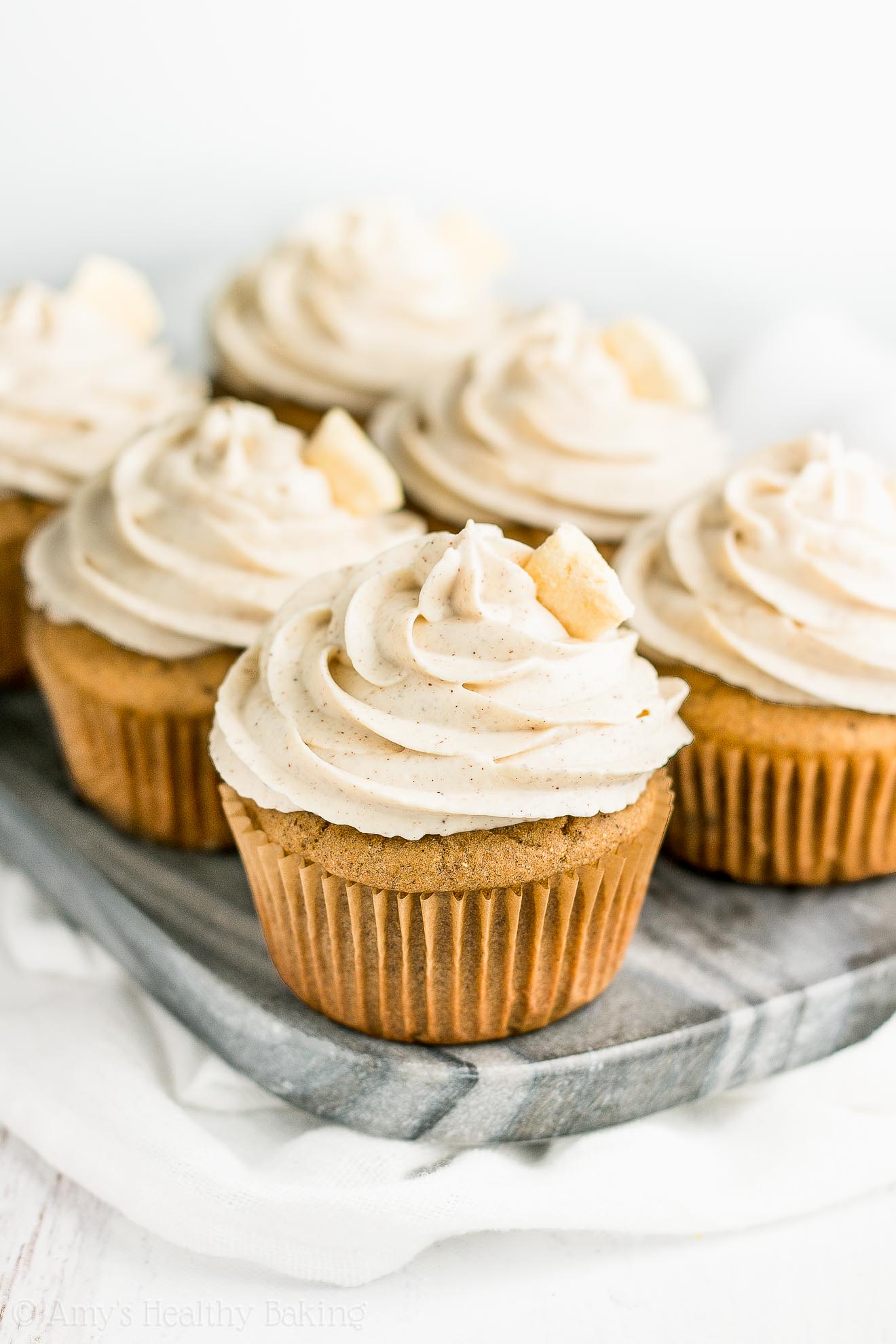 cinnamon-apple-cupcakes-4394-thefab20s